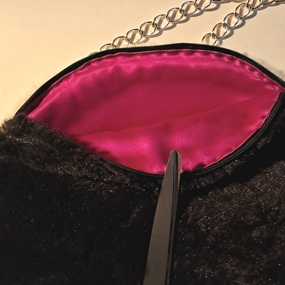 Faux Fur Black & White Circle Chain Shoulder Bag 60s Style Hand Made OOAK - Picture 3 of 7